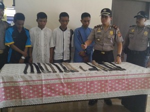 Razia Tawuran di Citeureup, Polisi Amankan 4 Pelajar Pembawa Pisau