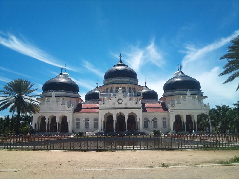 Suasana di Masjid Raya Baiturrahman, Banda Aceh