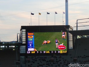 Di Indonesia Orang Fanatik Sepak Bola, di Australia Fanatik Footy