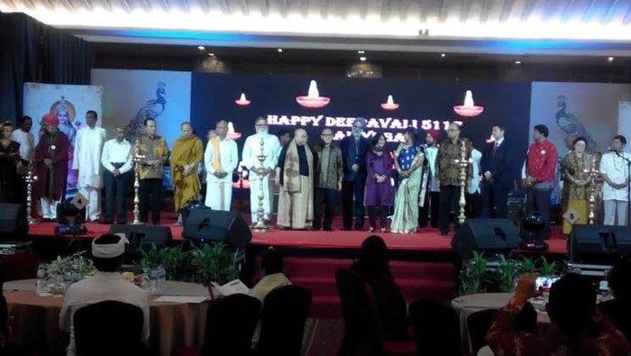 Prabowo dan Ical Hadiri Hari Raya Umat Hindu Deepavali
