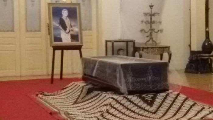 Adik Sultan HB X: Sri Pakualam IX Sosok Arif yang Kuasai Banyak Bahasa