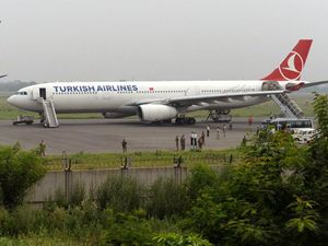 Kelakuan WNI Mabuk di Turkish Airlines: Diminta Tertib, Malah Serang Pramugara