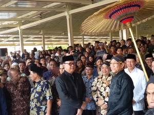 Sri Sultan HB X Bersama Keluarga Melayat Ke Kadipaten Puro Pakualaman