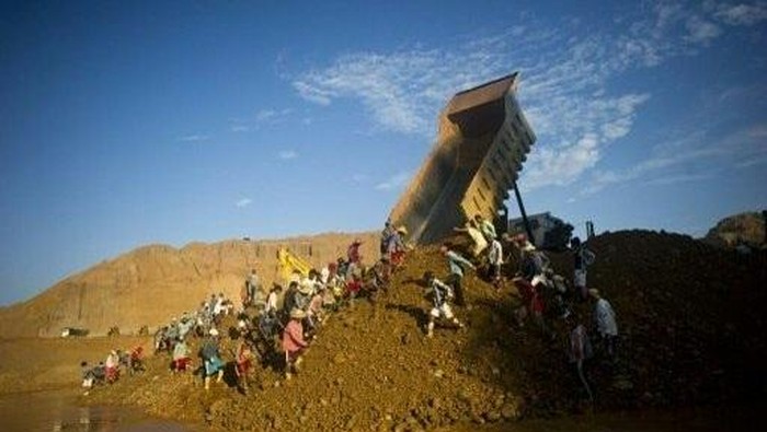 Longsor, 30 Pencari Batu Berharga di Myanmar Tewas