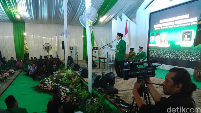 Djan Faridz Akan Temui Jokowi Minta Menkum HAM Terbitkan SK PPP