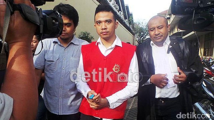 November: Kisah Para Artis yang Terjerat Narkoba Lagi di 2015