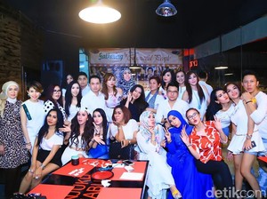 Arisan Selebriti ala Cynthiara Alona