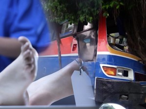 Tragis Pemotor di Luwu Tewas Ditabrak Bus yang Hindari Jalan Rusak