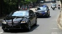 Mobil dinas Setya Novanto Lexus berpelat RI 6.  (Foto: Agung Pambudhy)