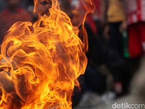 Gedung di Jakpus Kebakaran, 101 Personel Damkar Dikerahkan ke TKP