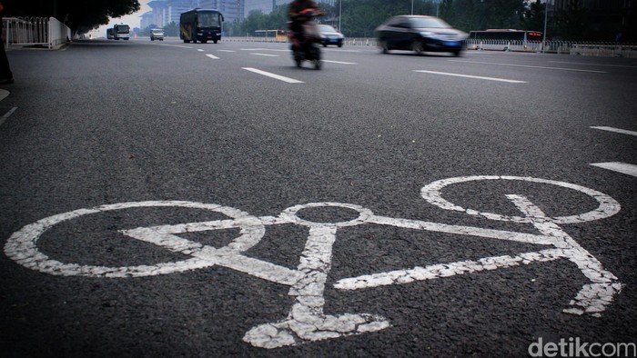 Jalur sepeda di jalan raya. dikhy sasra/ilustrasi/detikfoto