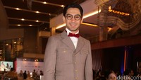 Reza Rahadian.
