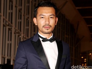 Foxtrot Six, Debut Rio Dewanto di Film Laga