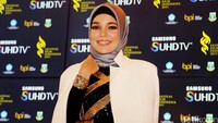 Dewi Sandra, looking gorgeous as always!