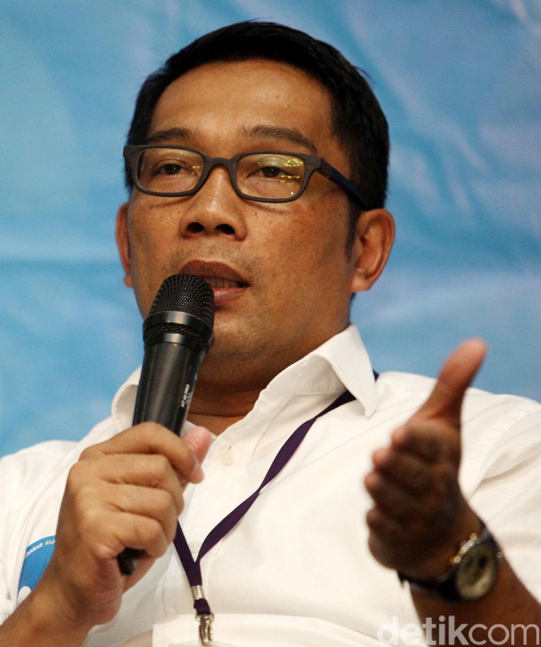 Ridwan Kamil Dukung Rencana Kebijakan Cuti Pejabat Negara Sama dengan PNS Ridwan Kamil Dukung Rencana Kebijakan Cuti Pejabat Negara Sama dengan PNS