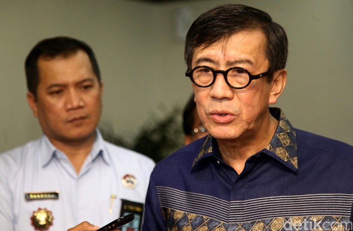 Teman Ahok Dilarang Kampanye di Singapura, ini Kata Menkum HAM