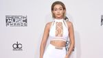 Jennifer Lopez hingga Selena Gomez, Deretan Artis Seksi di AMA 2015