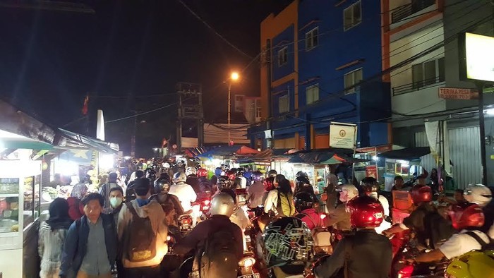 Imbas Longsor di Citayam, ini Penampakan Macet Parah di Depok