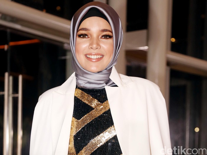 Belum Dikaruniai Momongan, Dewi Sandra Tetap Bersyukur