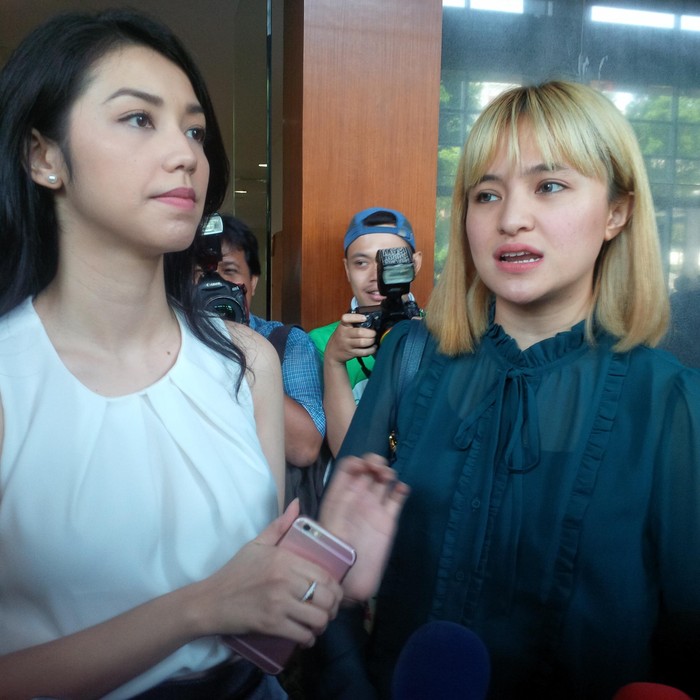 Artis Marshanda Datang ke PN Tipikor, Beri Dukungan untuk OC Kaligis