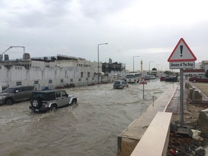 Qatar Dilanda Banjir, Picu Kemacetan dan Sekolah Ditutup