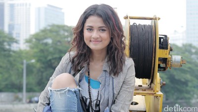 Rachquel Nesia, si Manis yang Ingin Seperti Agnez MO