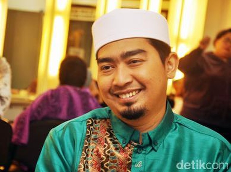 Ustad Solmed Minta Aa Gym Siap dengan Isu yang akan Keluar Ustad Solmed Minta Aa Gym Siap dengan Isu yang akan Keluar