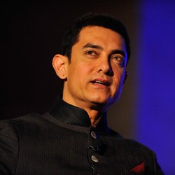 Ide Aamir Khan Demi Selamatkan Bollywood