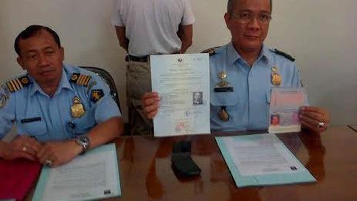 Dideportasi, WN Filipina Harus Berpisah dengan Anak Istri