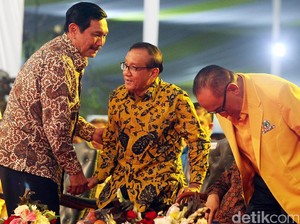 Akbar Tandjung, Mahaguru Golkar yang Merasa Tak Dianggap