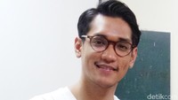 Bersama sutradara Angga Anggur, video klip Percayalah digarap dengan konsep story telling, menceritakan kisah nyata masa-masa SMA Afgan dan Raisa hingga keduanya sukses menjadi penyanyi profesional.