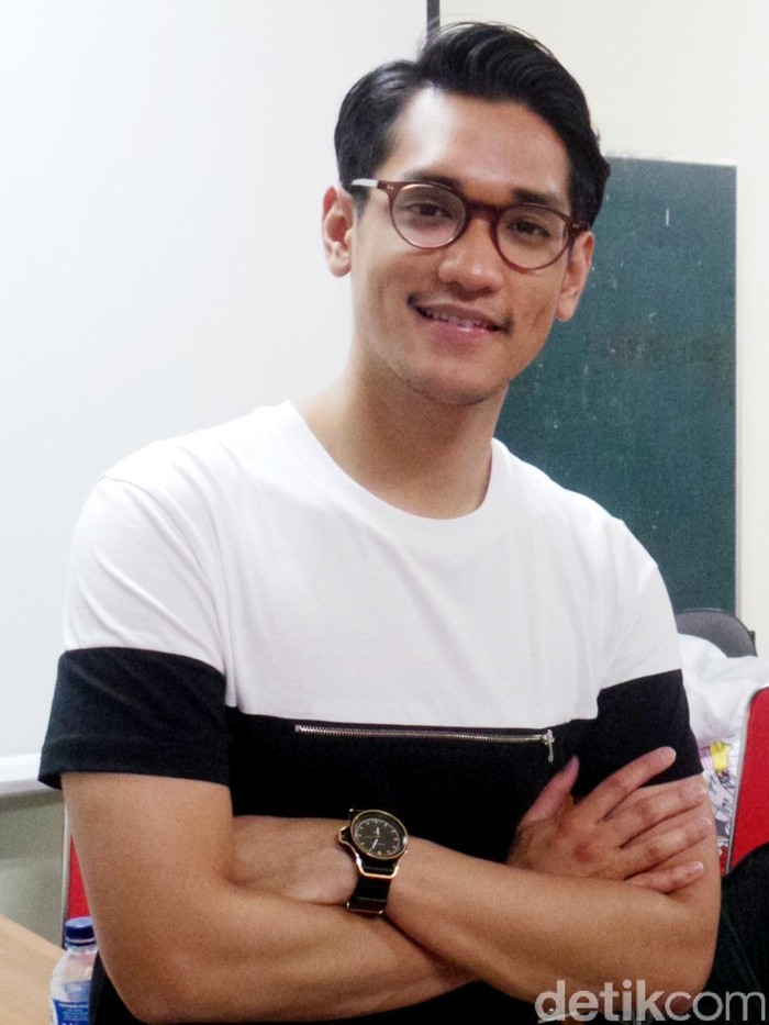 Afgan Dinobatkan Jadi The Best Artist 2015