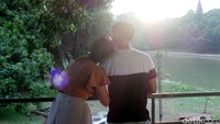 Hmm... Kira-kira pacar Raisa, Keenan Pearce cemburu nggak ya melihat adegan mesra ini?