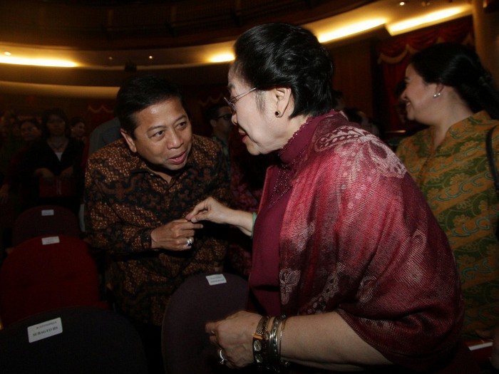 Saat Novanto Menyapa Ramah Megawati di Acara Ketoprak PDIP