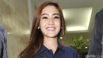 Cita Citata Pakai Baju Polisi