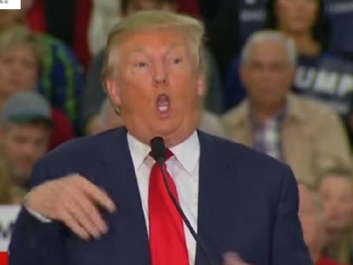 Donald Trump Serukan Larangan Umat Islam ke Amerika Serikat