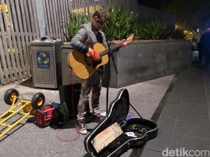 Kisah Pengamen Jalanan Melbourne: Lewat Audisi hingga Raup Rp 8 Juta/Hari