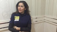 Lebih ke belakang, Cinta sudah agak meninggalkan pakaian dan kostum seksinya. Bagaimana menurut Anda? Foto: Foto: Istimewa