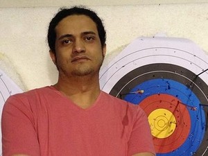 Puisi-puisi Penyair Ashraf Fayadh yang Dihukum Mati tentang Kritik Sosial