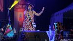 Penampilan Manis Lenka di JGTC 2015