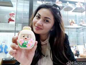 Lucunya Boneka Jepang Karya Ariel Tatum