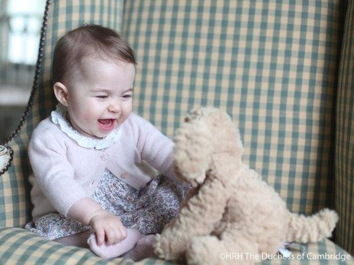 Gemes! Ini Dia Foto Terbaru Putri Charlotte yang Kini Berusia 6 Bulan