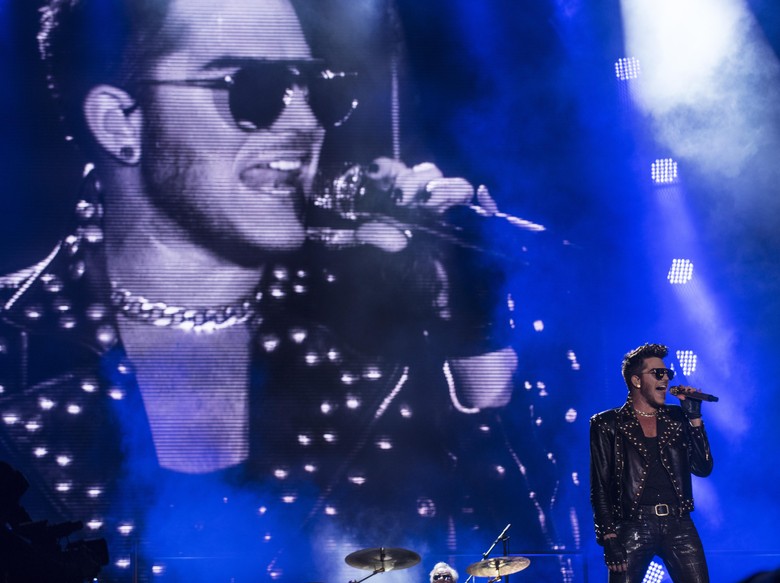 Adam Lambert Bocorkan Rencana Album Baru di Twitter Adam Lambert Bocorkan Rencana Album Baru di Twitter