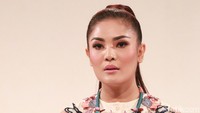 Nindy nampak memesona saat ditemui di IPMI Trend Show 2016 di Senayan City, Jakarta Selatan, Selasa (1/12/2015). Pool/Gusmun/detikFoto.