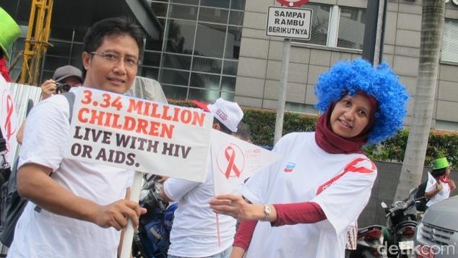 4 Mitos tentang HIV-AIDS yang Masih Dipercaya Hingga Sekarang
