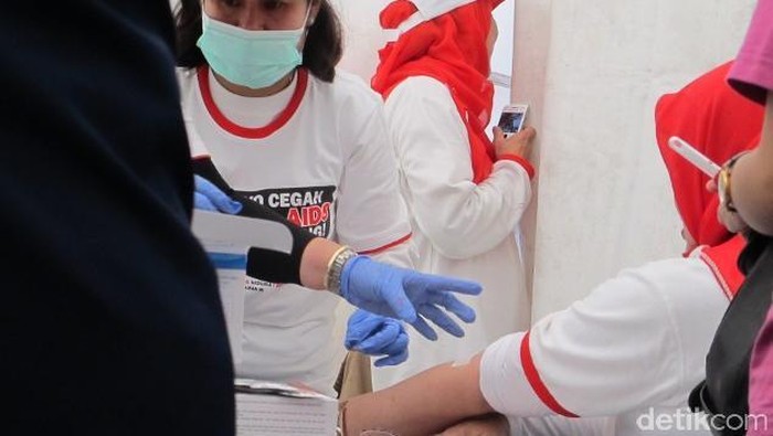 Tes HIV bisa dilakukan di mana saja, rahasia terjamin (Foto: AN Uyung Pramudiarja) Tes HIV bisa dilakukan di mana saja, rahasia terjamin (Foto: AN Uyung Pramudiarja)