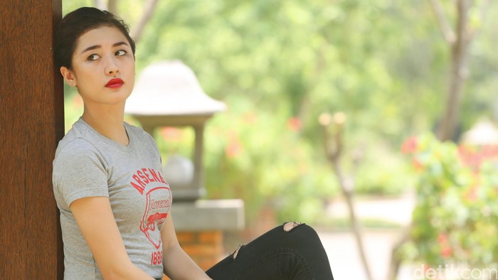 Boys! Shy Edwards Ternyata Masih Jomblo