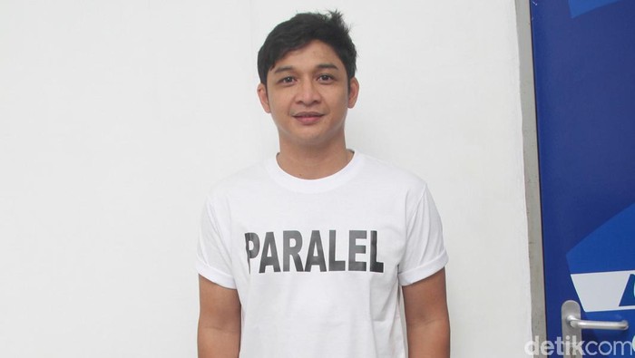 Beda Pengakuan Adelia dan Steven Soal Foto Mesra Mirip Angel-Pasha