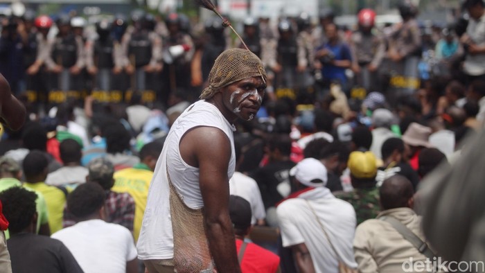 Polisi Tak Akan Beri Ampun Lagi pada Rombongan Pendemo yang Langgar Lalin
