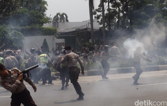 Pendemo Papua Diangkut ke Polda Metro, Lalin Bundaran HI Kembali Normal